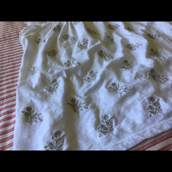 NWOT White Embroidered Top With Flutter Sleeves - Picture 5 of 7